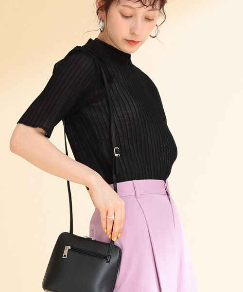 Ray BEAMS（レイビームス）の「Ray BEAMS / プリーツ ハイネック Tシャツ（Tシャツ/カットソー・レディース・ブラック/ベージュ/グリーン系その他2・ONE SIZE）」の5枚目の写真