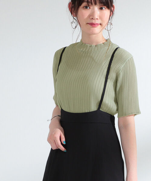 Ray BEAMS（レイビームス）の「Ray BEAMS / プリーツ ハイネック Tシャツ（Tシャツ/カットソー・レディース・ブラック/ベージュ/グリーン系その他2・ONE SIZE）」の16枚目の写真