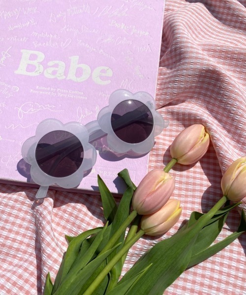 WC（ダブル シー）の「フラワーTOYグラス（メガネ・レディース・ブラック/ベージュ/サックスブルー/ピンク/ホワイト/オレンジ・FREE）」の5枚目の写真