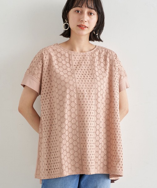 earth music&ecology（アースミュージックアンドエコロジー）の「フロントアイレットレースカットソー ＊（Tシャツ/カットソー・レディース・ネイビー/オフホワイト/イエロー/ミント/ピンクベージュ・FREE）」の5枚目の写真