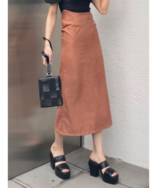 EMODA(エモダ)の「ウエストカーブロングスカート(スカート・レディース・ブラック/オレンジ/その他・SMALL/MEDIUM)」の3枚目の写真