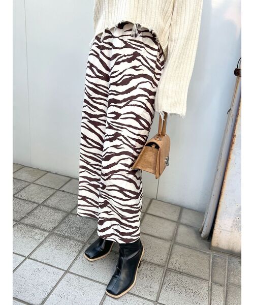 EMODA(エモダ)の「ウエストカーブロングスカート(スカート・レディース・ブラック/オレンジ/その他・SMALL/MEDIUM)」の6枚目の写真