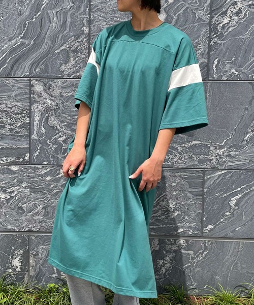 OLD BETTY'S（オールドベティーズ）の「Wide Football Long T-shirts（ワンピース・レディース・グリーン/ネイビー・FREE）」の12枚目の写真