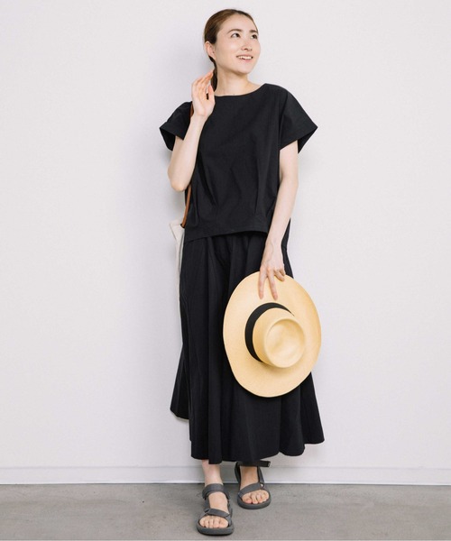 Chaco closet(チャコ クローゼット)の「セットアップ裾タックプルオーバー×フレアーロングスカート(セットアップ・レディース・レッド/ブラック/ベージュ・FREE)」の13枚目の写真