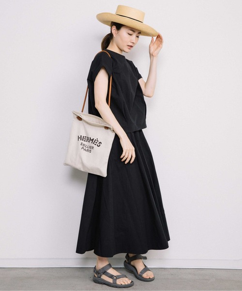 Chaco closet(チャコ クローゼット)の「セットアップ裾タックプルオーバー×フレアーロングスカート(セットアップ・レディース・レッド/ブラック/ベージュ・FREE)」の14枚目の写真