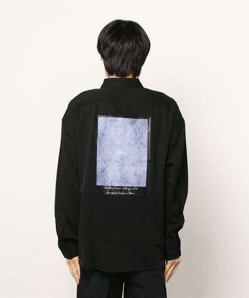 Naive magic(ナイーブマジック)の「【a】ナチュラルストレッチ バックプリント/バック刺しゅうシャツ(シャツ/ブラウス・メンズ・ブルー/ブラック系その他/チャコールグレー/ブルー系その他/ホワイト系その他/ホワイト/マルチ/ベージュ系その他/ブラック・LARGE/X-LARGE/MEDIUM)」の13枚目の写真
