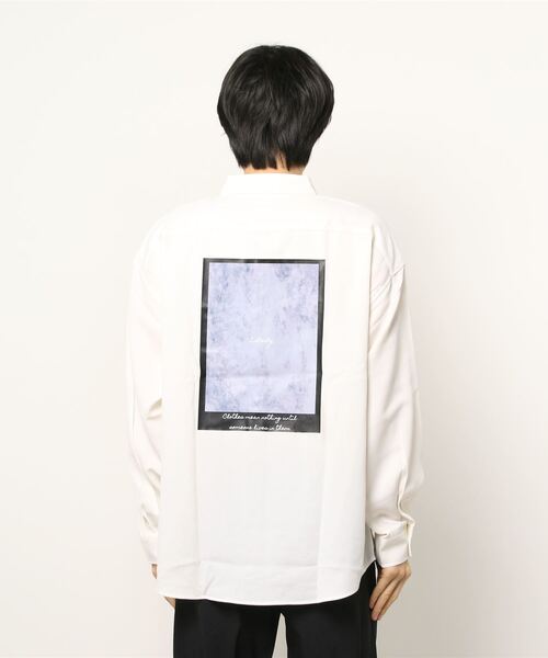 Naive magic(ナイーブマジック)の「【a】ナチュラルストレッチ バックプリント/バック刺しゅうシャツ(シャツ/ブラウス・メンズ・ブルー/ブラック系その他/チャコールグレー/ブルー系その他/ホワイト系その他/ホワイト/マルチ/ベージュ系その他/ブラック・LARGE/X-LARGE/MEDIUM)」の17枚目の写真