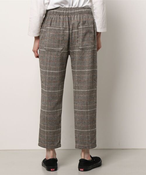 KANGOL（カンゴール）の「【完売】《KANGOL》テーパードパンツ　チェック柄（スラックス・メンズ・ベージュ/グレー・LL/M/L）」の4枚目の写真