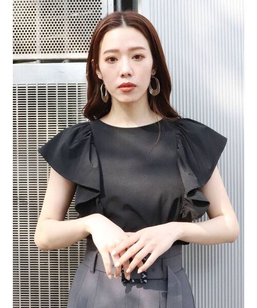 MURUA（ムルーア）の「オーバーラッフルブラウス（シャツ/ブラウス・レディース・ブラック/グリーン・FREE）」の4枚目の写真