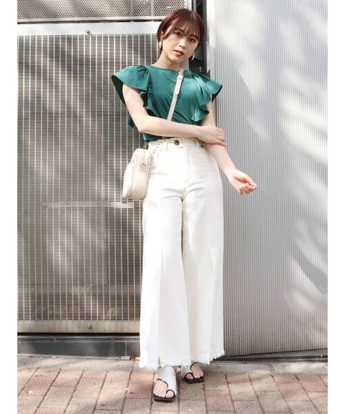 MURUA（ムルーア）の「オーバーラッフルブラウス（シャツ/ブラウス・レディース・ブラック/グリーン・FREE）」の8枚目の写真