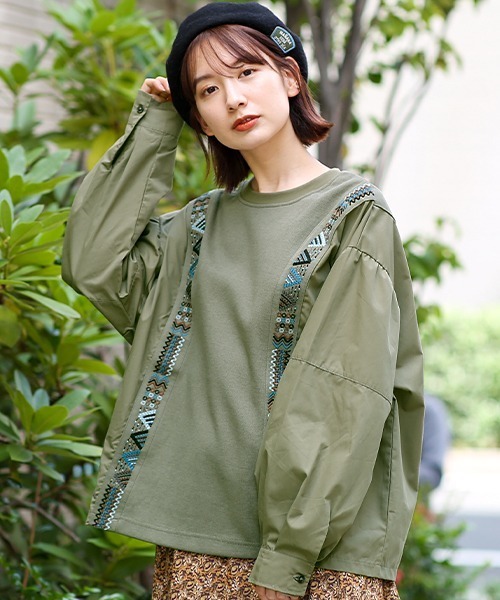 チチカカ(チチカカ)の「異素材コンビメヒコ刺繍プルオーバー(シャツ/ブラウス・レディース・カーキ/レッド/ベージュ・FREE)」の2枚目の写真