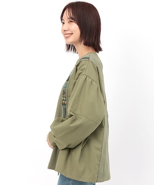チチカカ(チチカカ)の「異素材コンビメヒコ刺繍プルオーバー(シャツ/ブラウス・レディース・カーキ/レッド/ベージュ・FREE)」の11枚目の写真
