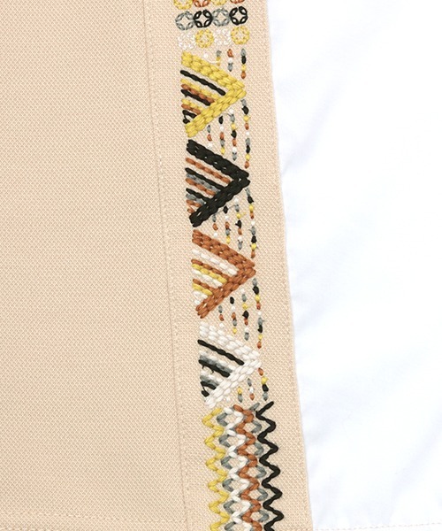 チチカカ(チチカカ)の「異素材コンビメヒコ刺繍プルオーバー(シャツ/ブラウス・レディース・カーキ/レッド/ベージュ・FREE)」の15枚目の写真