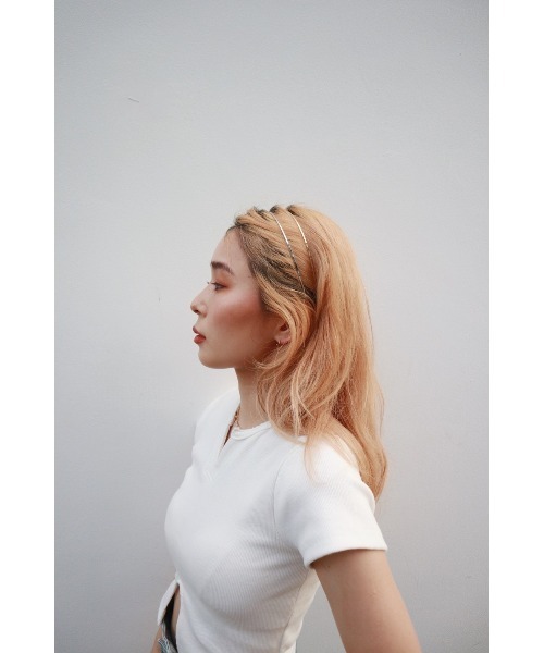 FIG&VIPER（フィグアンドバイパー）の「シンプルメタルカチューシャ（カチューシャ・レディース・ゴールド/シルバー・FREE）」の4枚目の写真