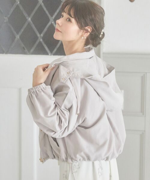 MAJESTIC LEGON（マジェスティックレゴン）の「着回しショート丈マンパ（ブルゾン・レディース・ブラック/アイボリー/カーキオリーブ/グレイッシュベージュ・SMALL/MEDIUM）」の4枚目の写真