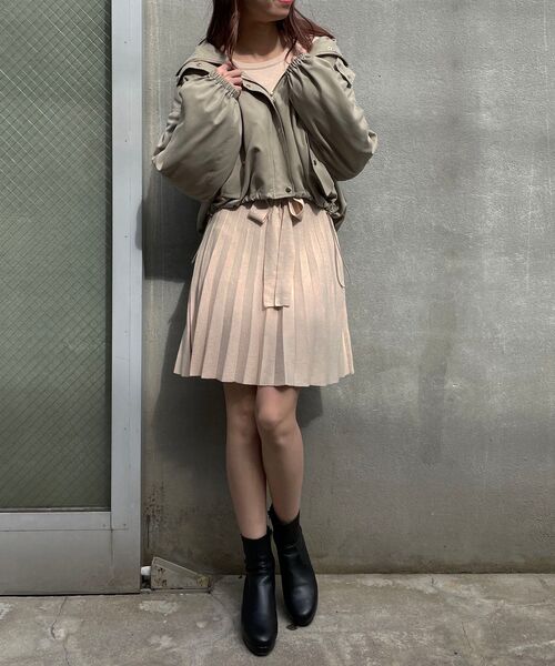 MAJESTIC LEGON（マジェスティックレゴン）の「着回しショート丈マンパ（ブルゾン・レディース・ブラック/アイボリー/カーキオリーブ/グレイッシュベージュ・SMALL/MEDIUM）」の12枚目の写真