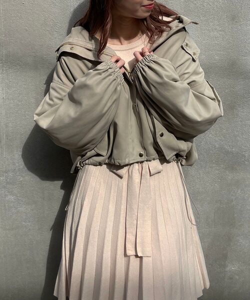 MAJESTIC LEGON（マジェスティックレゴン）の「着回しショート丈マンパ（ブルゾン・レディース・ブラック/アイボリー/カーキオリーブ/グレイッシュベージュ・SMALL/MEDIUM）」の13枚目の写真