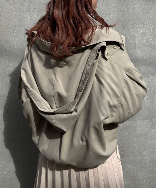 MAJESTIC LEGON（マジェスティックレゴン）の「着回しショート丈マンパ（ブルゾン・レディース・ブラック/アイボリー/カーキオリーブ/グレイッシュベージュ・SMALL/MEDIUM）」の14枚目の写真