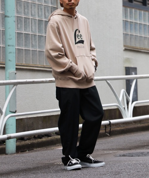 Lee（リー）の「【Lee】ロゴプリントパーカー（パーカー・メンズ・ベージュ/ブラック/ダークグリーン・M/XL/L）」の8枚目の写真