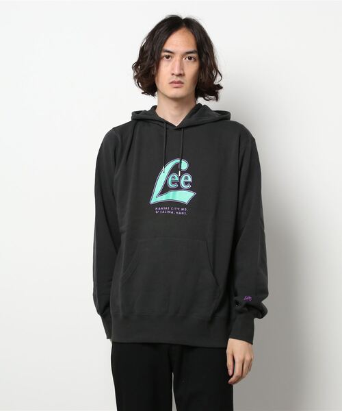 Lee（リー）の「【Lee】ロゴプリントパーカー（パーカー・メンズ・ベージュ/ブラック/ダークグリーン・M/XL/L）」の6枚目の写真