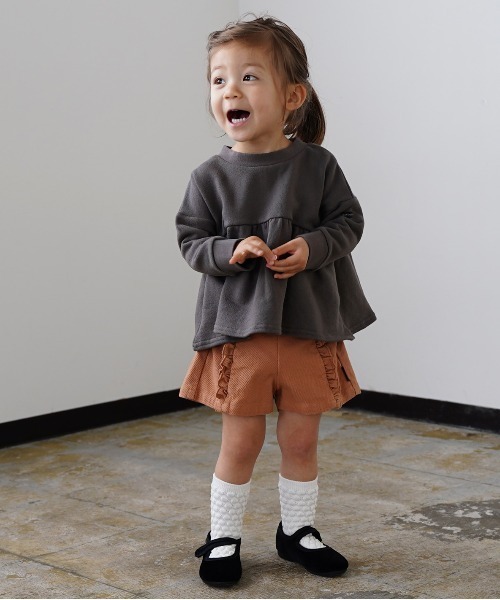 quoti use fith（クゥオティ　ユース　フィス）の「裏毛 長袖 ギャザースウェット（スウェット・キッズ・ホワイト/チャコールグレー/オレンジ・90/100/110/120/80/130）」の7枚目の写真