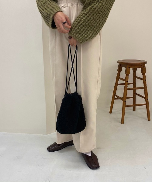 lawgy（ラウジー）の「2way boa bag（ハンドバッグ・レディース・ブラック/ブラウン/アイボリー・FREE）」の2枚目の写真