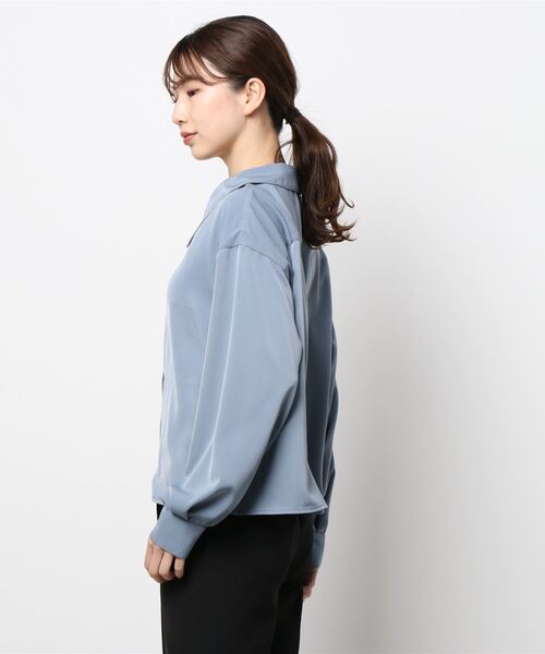 179/WG(イチナナキュウダブルジー)の「ビッグカラーエンブロイダリーブラウス(シャツ/ブラウス・レディース・ベージュ/オフホワイト/サックスブルー・MEDIUM)」の4枚目の写真