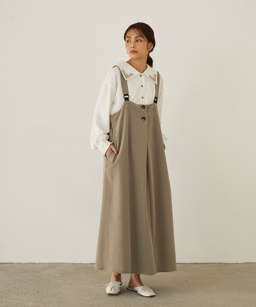 179/WG(イチナナキュウダブルジー)の「ビッグカラーエンブロイダリーブラウス(シャツ/ブラウス・レディース・ベージュ/オフホワイト/サックスブルー・MEDIUM)」の14枚目の写真