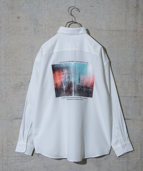 Naive magic(ナイーブマジック)の「【a】ナチュラルストレッチポリエステル バックプリント"PHOTOGRAPH"シャツ 長袖(シャツ/ブラウス・メンズ・ブルー/グリーン/ベージュ系その他/ホワイト系その他/ブラック系その他/チャコールグレー/グレー系その他/ホワイト/ブルー系その他/グレイッシュベージュ/グリーン系その他/ブラック/ブラック系その他2/ホワイト系その他2/グリーン系その他2・LARGE/MEDIUM/X-LARGE)」の2枚目の写真