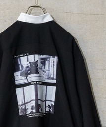 【a】ナチュラルストレッチポリエステル バックプリント"PHOTOGRAPH"シャツ 長袖