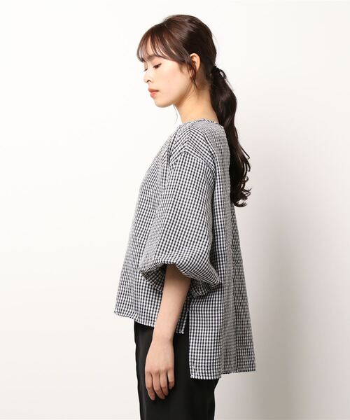 coca(coca)(コカ)の「バルーン袖ギンガムチェックブラウス(シャツ/ブラウス・レディース・ブラック・M/L)」の2枚目の写真