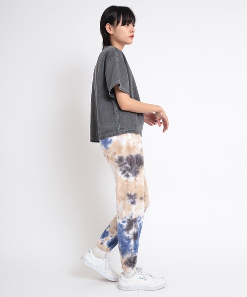 RNA（アールエヌエー）の「B2694 ウェーブシームデニムシャツ（シャツ/ブラウス・レディース・ホワイト/ライトインディゴブルー/スミクロ・MEDIUM）」の14枚目の写真