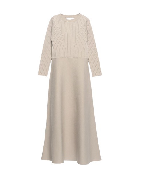 anuans（アニュアンス）の「ダブルフェイスニットワンピース