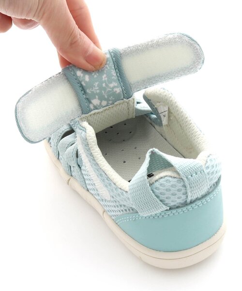 IFME（イフミー）の「IFME4色トドラー水抜きサンダル（サンダル・キッズ・サックスブルー/キナリ/ブラウン/ピンク・18/17/16/19）」の14枚目の写真