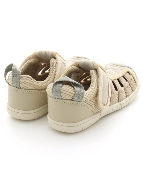 IFME（イフミー）の「IFME4色トドラー水抜きサンダル（サンダル・キッズ・サックスブルー/キナリ/ブラウン/ピンク・18/17/16/19）」の19枚目の写真