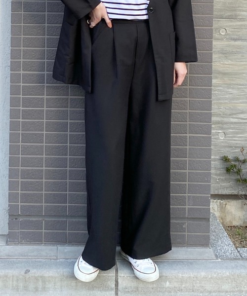 She's Closet(シーズクローゼット)の「美シルエットタック入りハイウエストストレートワイドパンツ(その他パンツ・レディース・ブラック/ベージュ/グリーン/サンドベージュ・M/L)」の3枚目の写真