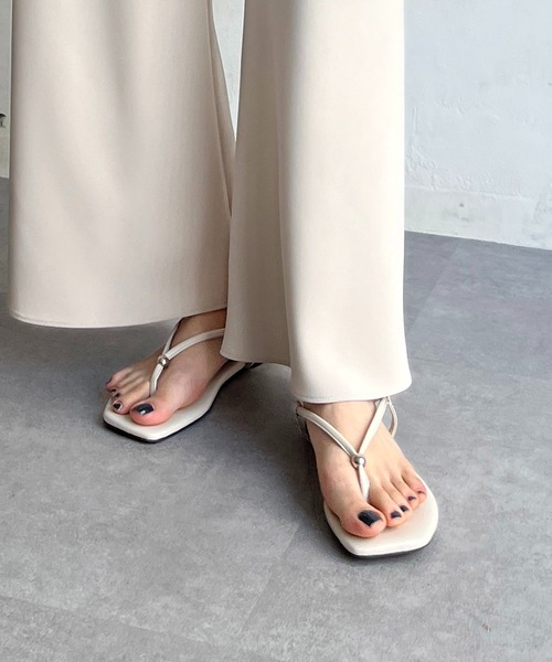 CAPRICIEUX LE'MAGE（カプリシューレマージュ）の「バックストラップビーサン（その他シューズ・レディース・オフホワイト/ブラック/カーキ・M/L）」の5枚目の写真