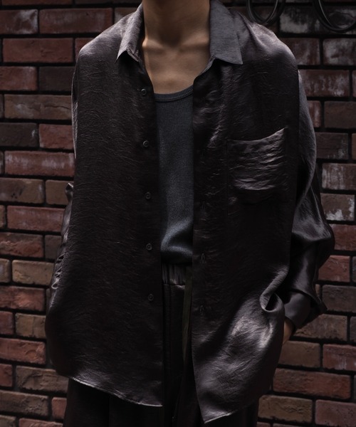 Toironier（トワロニエ）の「Toironier/トワロニエ/Satin Shirt/サテンシャツ（シャツ/ブラウス・メンズ・ネイビー/カーキ/ブラウン・FREE/F）」の8枚目の写真