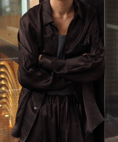 Toironier（トワロニエ）の「Toironier/トワロニエ/Satin Shirt/サテンシャツ（シャツ/ブラウス・メンズ・ネイビー/カーキ/ブラウン・FREE/F）」の10枚目の写真