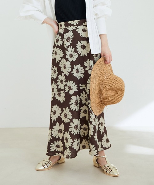 VIS（ビス）の「フラワープリントマーメイドスカート（スカート・レディース・ダークブラウン/ブラウン系その他/ベージュ系その他・M/S）」の2枚目の写真