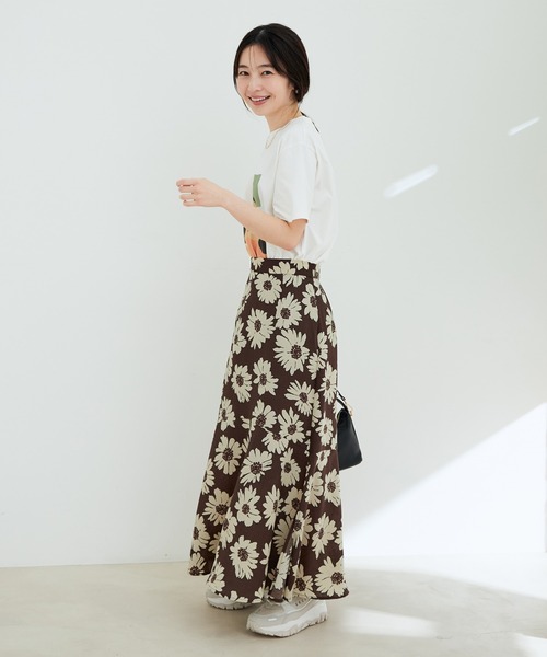VIS（ビス）の「フラワープリントマーメイドスカート（スカート・レディース・ダークブラウン/ブラウン系その他/ベージュ系その他・M/S）」の22枚目の写真