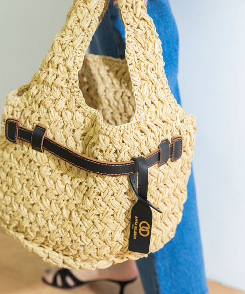 ANITA BILARDI(アニタビラルディ)の「Anita Bilardi MAYA SMALL P-RAFIA(ハンドバッグ・レディース・オフホワイト/ナチュラル・-)」の4枚目の写真