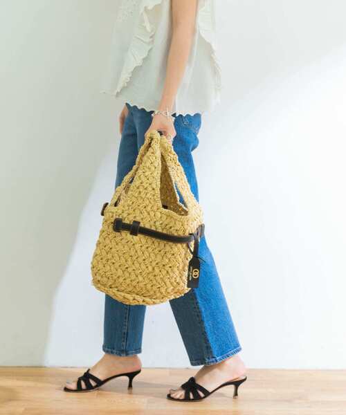 ANITA BILARDI(アニタビラルディ)の「Anita Bilardi MAYA SMALL P-RAFIA(ハンドバッグ・レディース・オフホワイト/ナチュラル・-)」の6枚目の写真