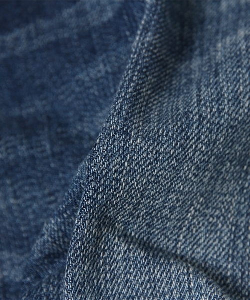 SHIPS for women（シップスフォーウィメン）の「【Steady.6月号掲載】 セルヴィッジデニム テーパード9分丈パンツ USED WASH（デニムパンツ・レディース・ブルー・MEDIUM/LARGE/SMALL）」の4枚目の写真