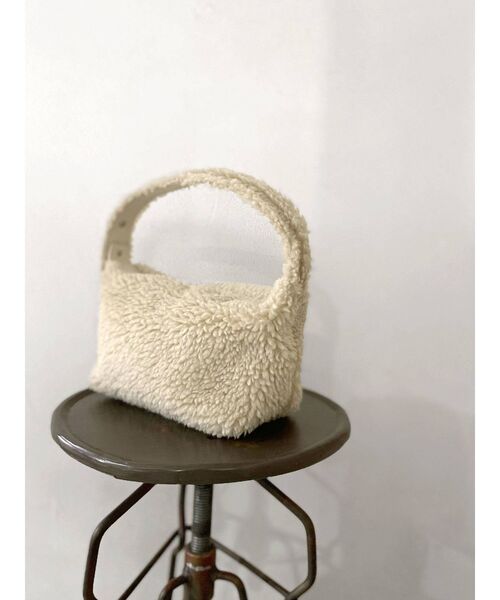 Ungrid（アングリッド）の「ボアハンドバッグ（ハンドバッグ・レディース・アイボリー・FREE）」の3枚目の写真