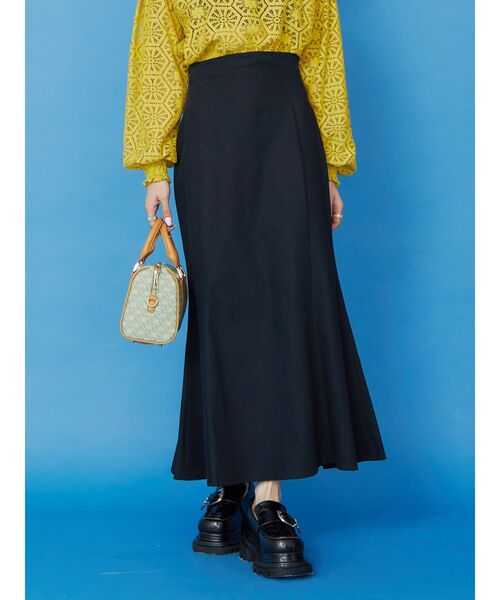 EVRIS（エヴリス）の「マーメイドロングスカート（スカート・レディース・ホワイト/ブラック・MEDIUM/SMALL）」の2枚目の写真