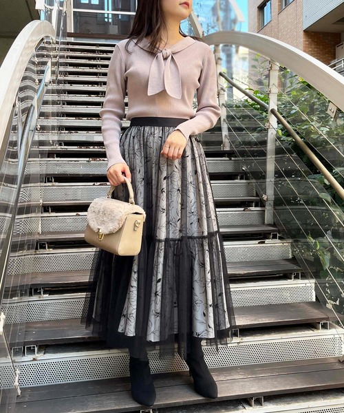 NOELA(ノエラ)の「チュールプリントスカート(スカート・レディース・ブラウン/ブラック/サックスブルー・S/M)」の6枚目の写真