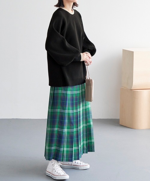 Chaco closet(チャコ クローゼット)の「畦編みボリュームスリーブニットプルオーバー(ニット/セーター・レディース・ブラック/アイボリー/ピンク/ライトグリーン/ブラック×ホワイト/ベージュ系/イエロー/オレンジ系/ネイビー系/ピンク系/グレー系・FREE)」の12枚目の写真