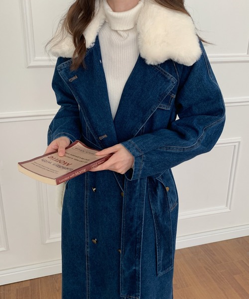 ECLIN（エクラン）の「エコーファー襟デニムロングコート（その他アウター・レディース・ブルー・M/L/S）」の6枚目の写真
