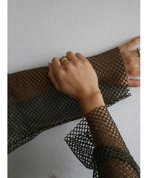 TRUNC(トランクエイティーエイト)の「Piping Mesh Pullover(その他トップス・レディース・ブラック/カーキ・FREE)」の4枚目の写真